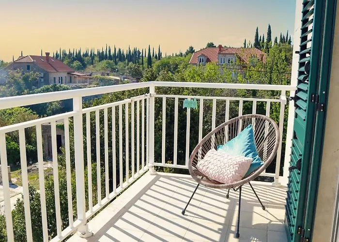Apartments Grand Pinea