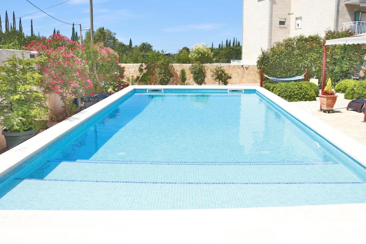 Apartment Grand Pinea Cilipi